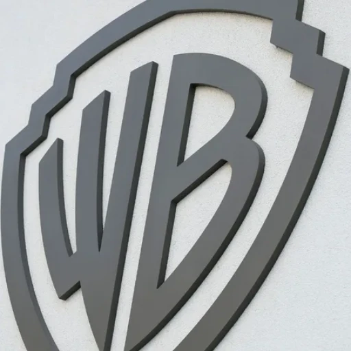 Warner Bros Discovery rechaza contraoferta de Paramount y defendió la fusión con Netflix