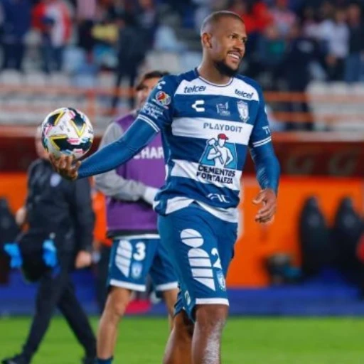 Salomón Rondón anota su tercer gol del año en el triunfo del Pachuca