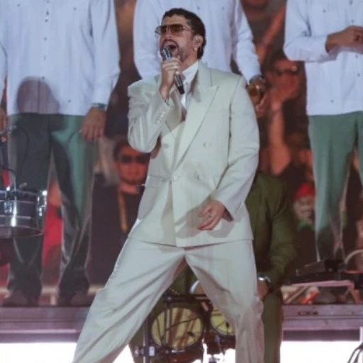 Bad Bunny conquistó Medellín en su segunda fecha