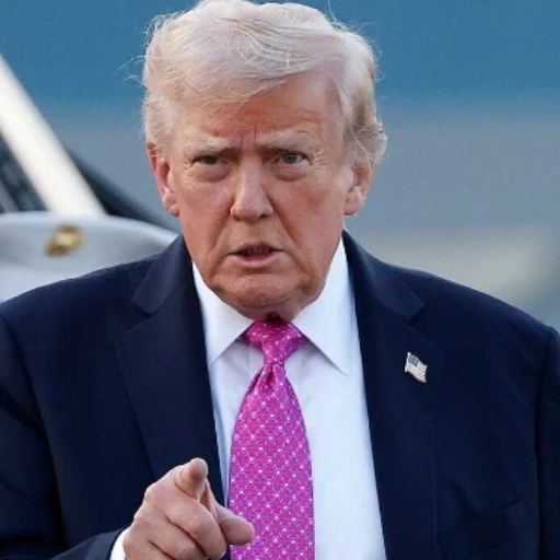 Trump anuncia que ha destruido 10 barcos minadores iraníes en el estrecho de Ormuz