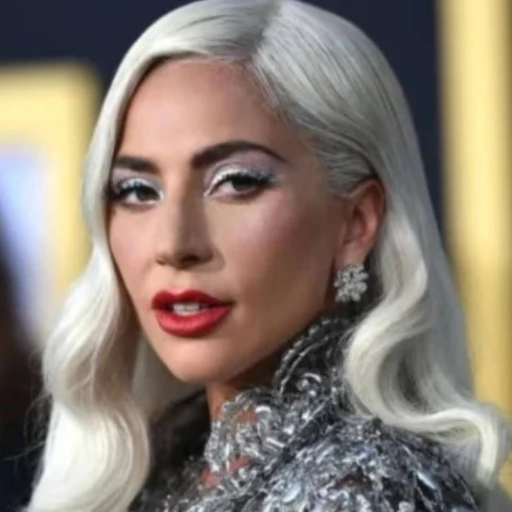 Lady Gaga y Bad Bunny suenan con fuerza en las predicciones a las nominaciones al Grammy