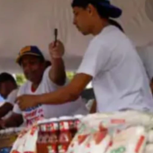Inflación en Venezuela se desacelera, pero muchos votantes aún no pueden llegar a fin de mes