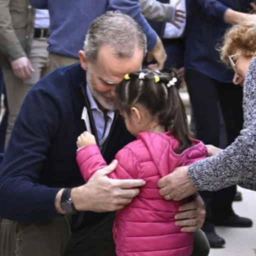 Los reyes de España vuelven a visitar la “zona cero” de Valencia afectada por la DANA