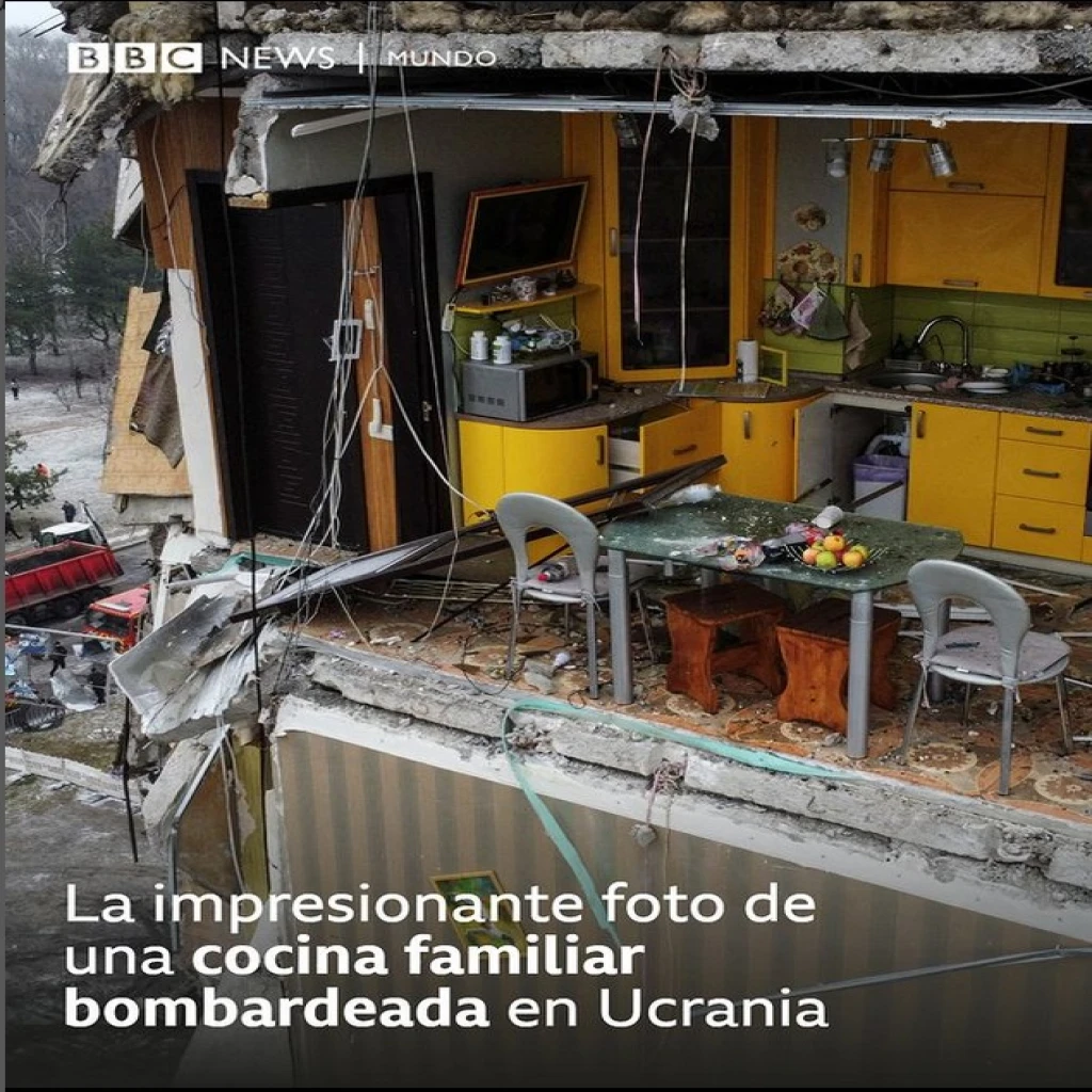La impresionante foto de una cocina familiar bombardeada en Ucrania