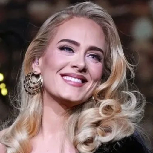 Adele está en conversaciones para el show de medio tiempo del Super Bowl 2026