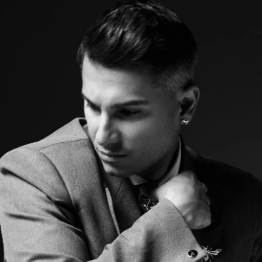 Pipe Bueno lanza el álbum “Aquí estoy yo”