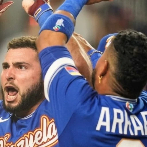 Campeones del Clásico Mundial y leyendas del béisbol ingresan al Salón de la Fama venezolano