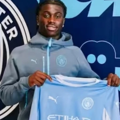 Manchester City ficha a Jeremy Monga hasta 2031