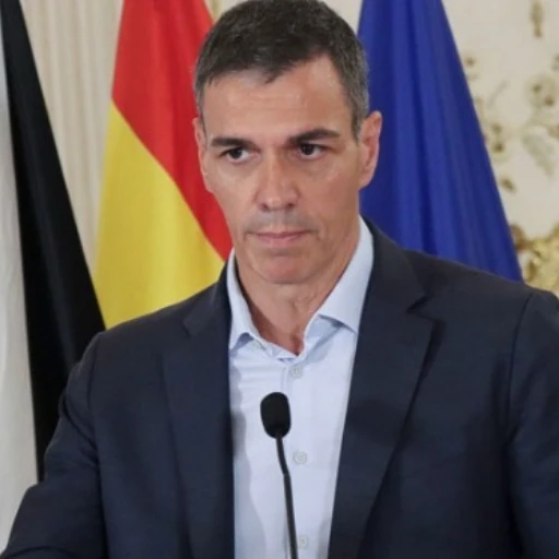 Sánchez se abre a reformar la ley de extranjería para facilitar repatriaciones en frontera