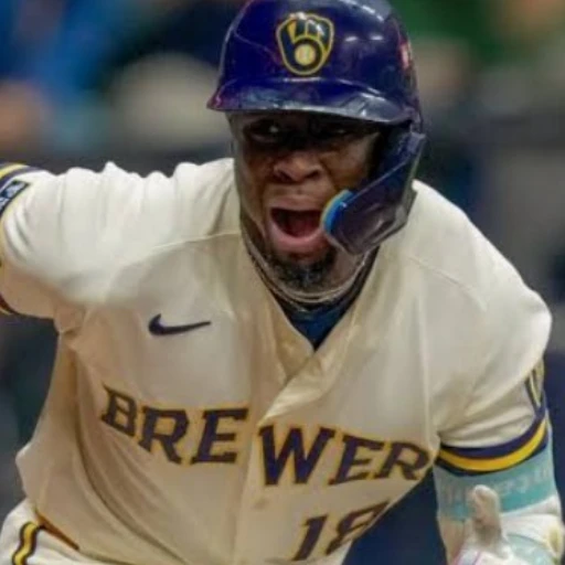 Venezolano Luis Lara lideró victoria de Cerveceros ante Dodgers