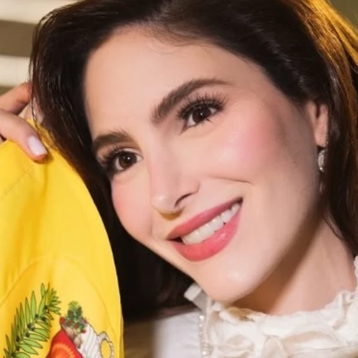 Miss Venezuela Stephany Abasali parte a Tailandia rumbo al Miss Universo