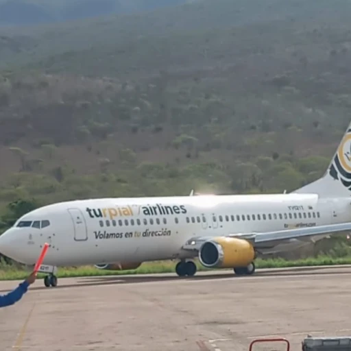 Con vuelos entre Valencia y San Antonio, aerolínea Turpial comenzó a operar en aeropuerto General.