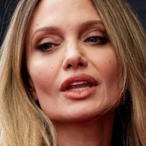 Angelina Jolie pone en venta su mansión de Los Ángeles