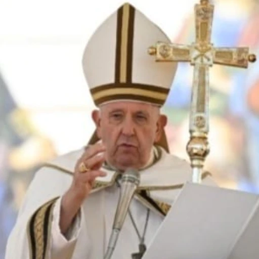 Papa Francisco aseguró que la vida humana se debe proteger "hasta la muerte natural"