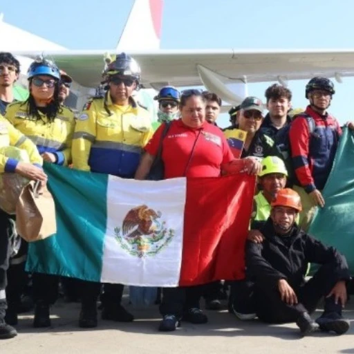 México refuerza la ayuda humanitaria: Llegan a Venezuela 127 brigadistas y 7 canes rescatistas