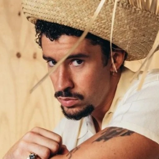 Bad Bunny iguala récord de The Weeknd en Spotify