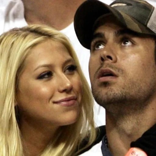Anna Kournikova revela el sexo y nombre de su cuarto bebé con Enrique Iglesias