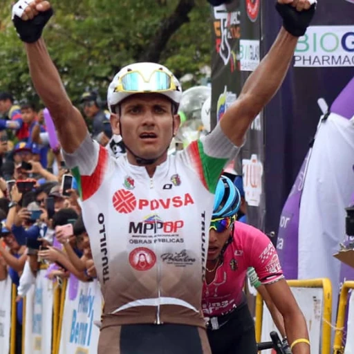 Jimmi Briceño domina clasificación   individual y por puntos de la Vuelta al Táchira
