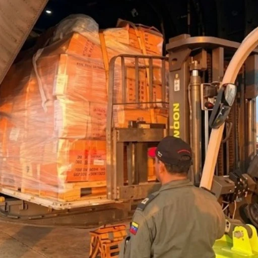 Nuevo cargamento de 11 toneladas de ayuda humanitaria sale desde Ecuador hacia Venezuela