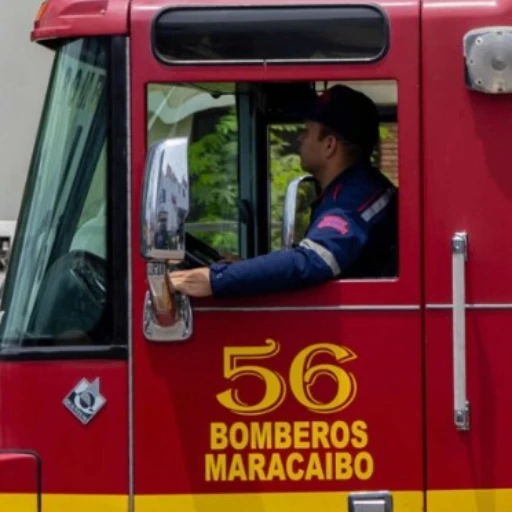 Reportan una fuerte explosión en la zona industrial de Maracaibo, estado Zulia.