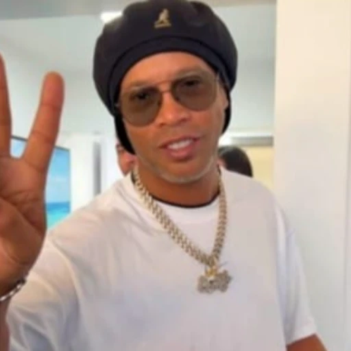 Ronaldinho arribó a Venezuela para incorporarse a la Liga Monumental