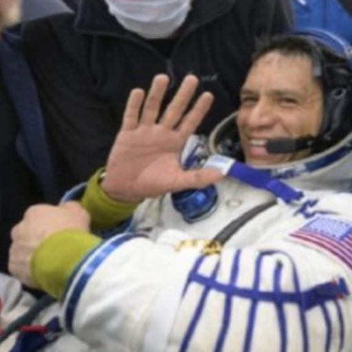 El hispano Frank Rubio regresa a la Tierra con el récord de 371 días en el espacio